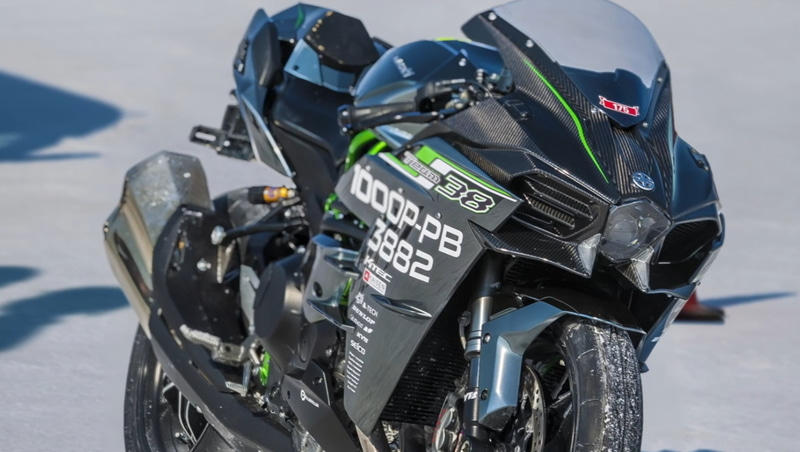 ボンネビルに挑んだNinja H2
