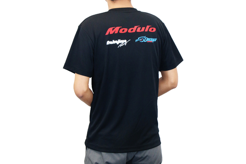 34＆64号車 Modulo Tシャツ（サイズ展開：S～XXL）：2000円。画像はLサイズのフロント（左）と、Mサイズのバック（右）