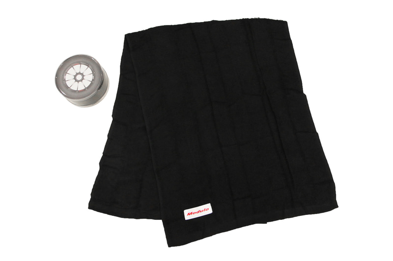 Modulo ホイールケース入りタオル：500円