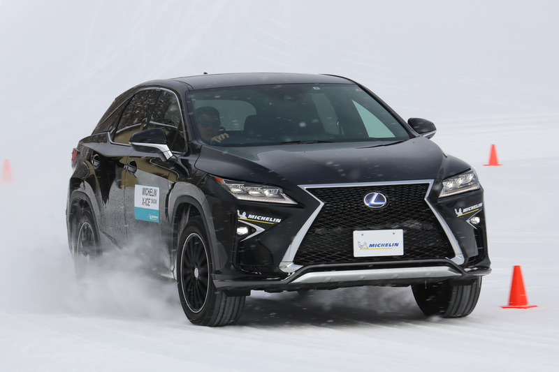 重量級のSUVでも頼りなさは感じない