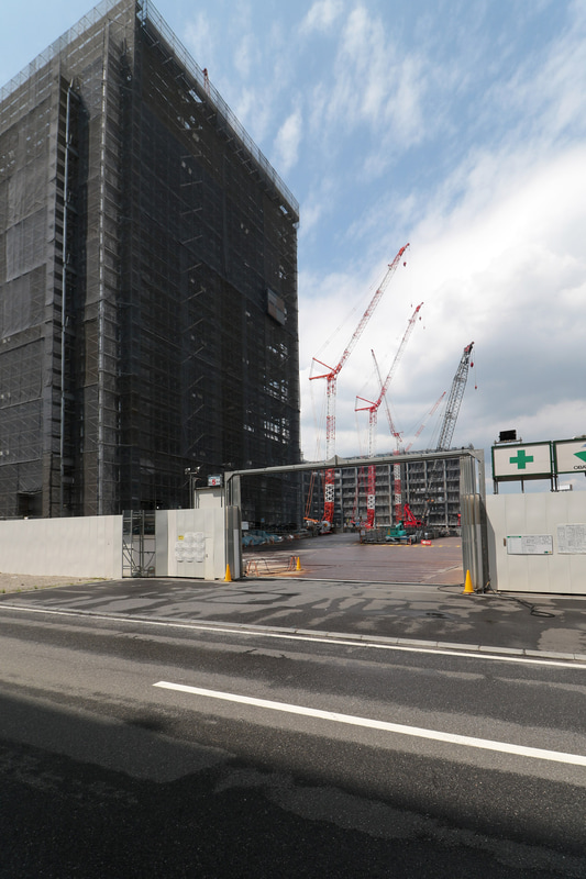 船橋サーキットのメインスタンド付近。Googleマップには船橋オートの痕跡が残っていたが、船橋オートの建物はなくなり、再開発の工事が進んでいた