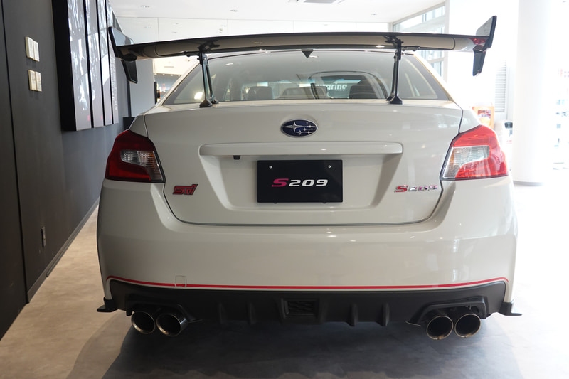 シンプルながら迫力のある外観となっているS209