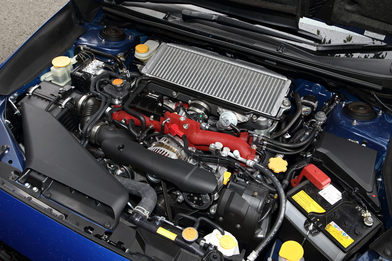 ピストン、コンロッド、クランクシャフトなどがバランス取りされたバランスドEJ20型エンジン。このクルマの最大のセールスポイント