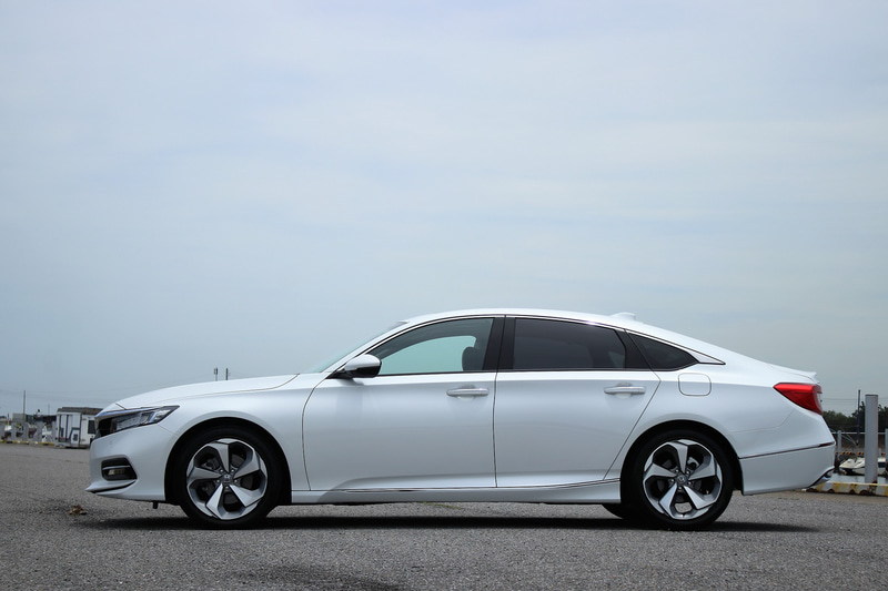 新型アコードのボディサイズは4900×1860×1450mm（全長×全幅×全高）。ホイールベースは2830mm