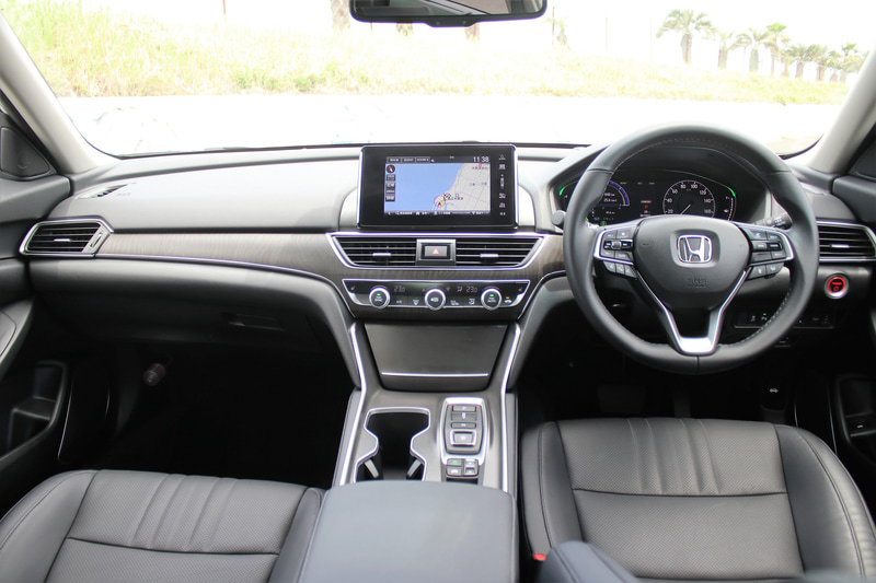 シンメトリーにこだわったインテリアデザイン