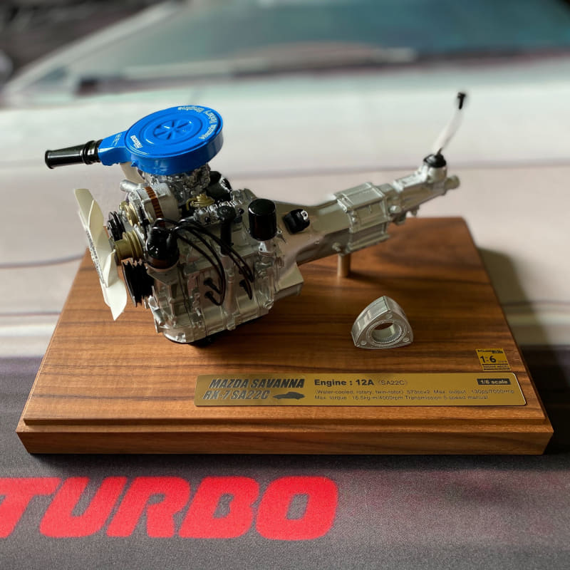 日下エンジニアリング製「1/6スケールRX-7 SA22C 12A型エンジンモデル」（数量限定）