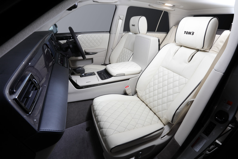 TOM’S センチュリー