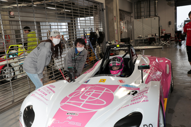 #712 RINA ITO　恒志堂レーシングVITA712