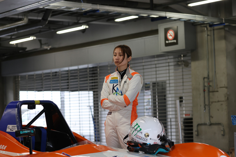 #36 荻原友美　KNC VITA