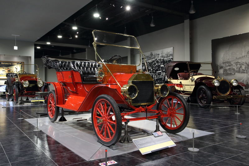 自動車が大衆のものとなった1910年から1930年を紹介する「ゾーン3」。大量生産システムによって大衆化を実現したフォードモデルT。写真は「フォード モデルTツーリング（1909年 アメリカ）」