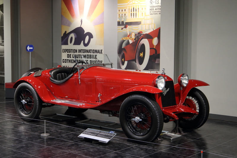 「アルファ ロメオ 6C 1750 グランスポルト（1930年）」はイタリアのレーシングカーですから当然ボディカラーは赤です