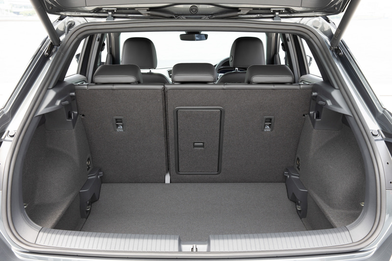 T-Roc TDI R-Lineの荷室スペース