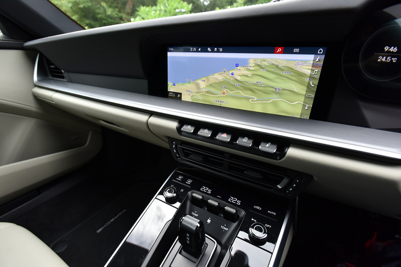 10.9インチタッチスクリーンディスプレイの表示例