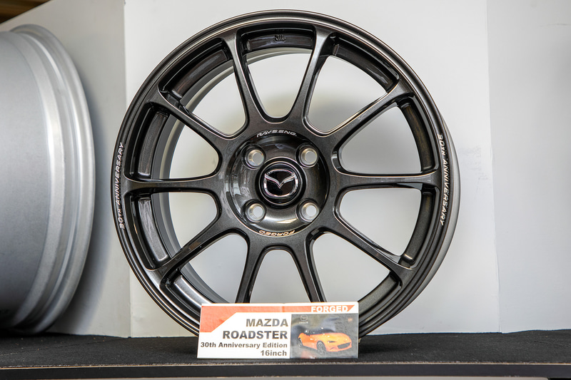マツダ ロードスター 30th Anniversary Edition用の16インチホイール