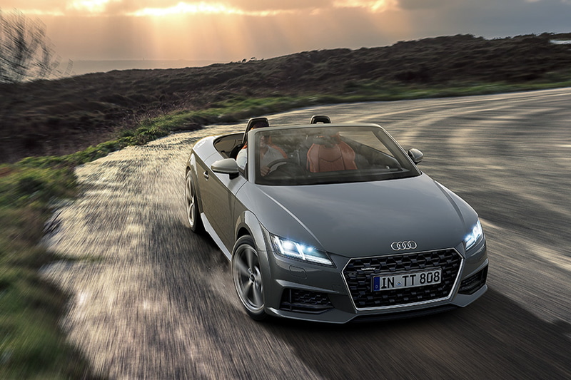 最終限定モデルのアウディ「TT ロードスター ファイナルエディション」