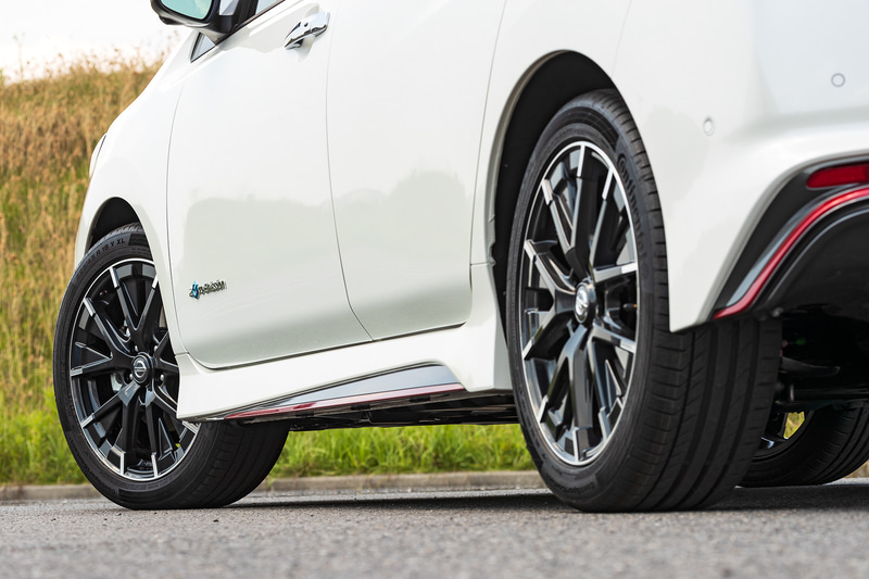 専用サイドシルプロテクター