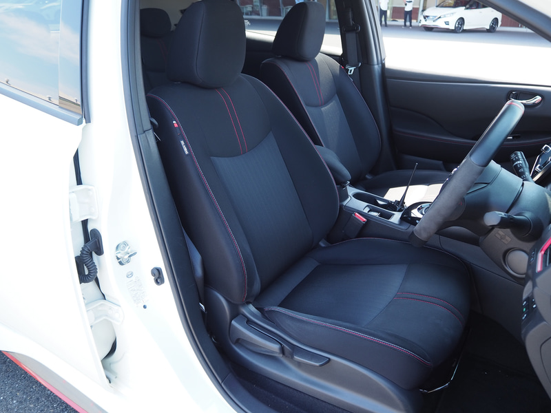 通常シートは2018年モデルから変更はない