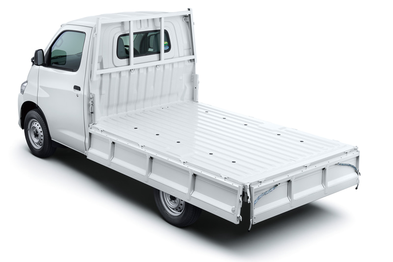 マツダ ボンゴトラックDX（4WD車）