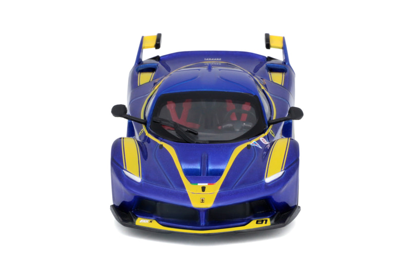 「FXX K」（世界先行発売カラー）