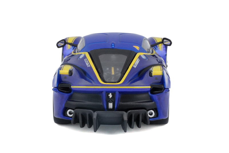 「FXX K」（世界先行発売カラー）