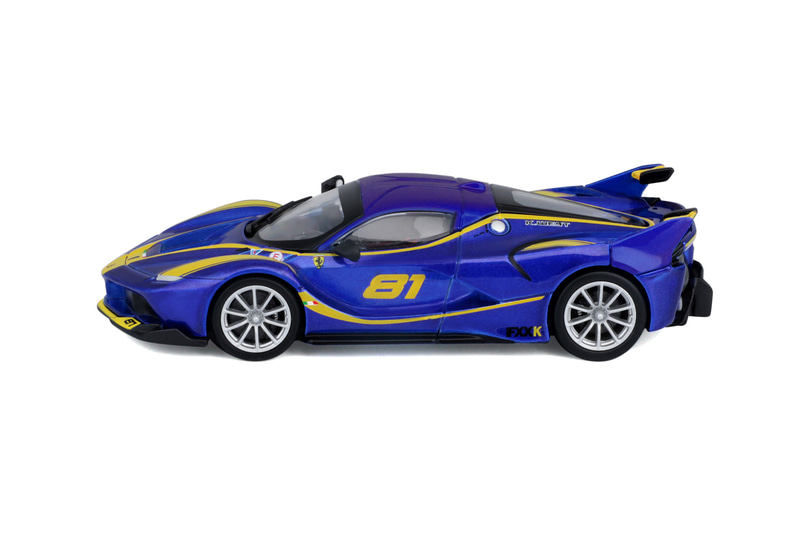 「FXX K」（世界先行発売カラー）