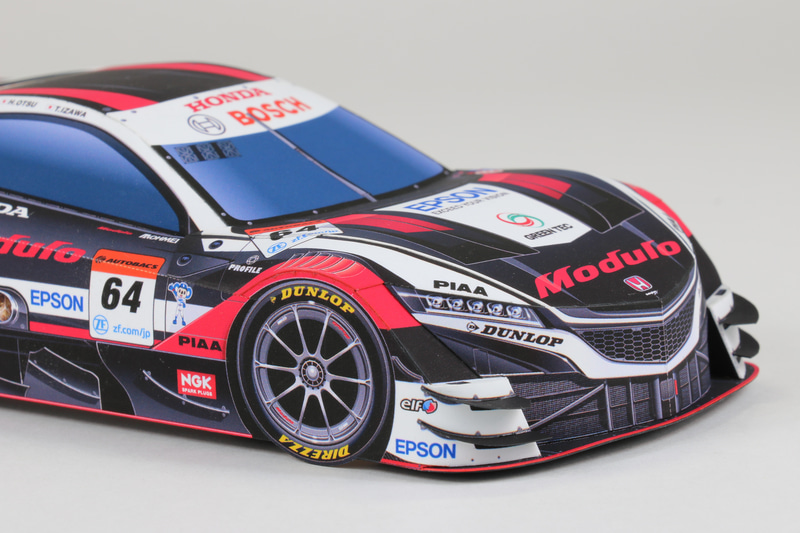 エアロパーツなども忠実に再現される