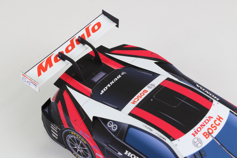 エアロパーツなども忠実に再現される