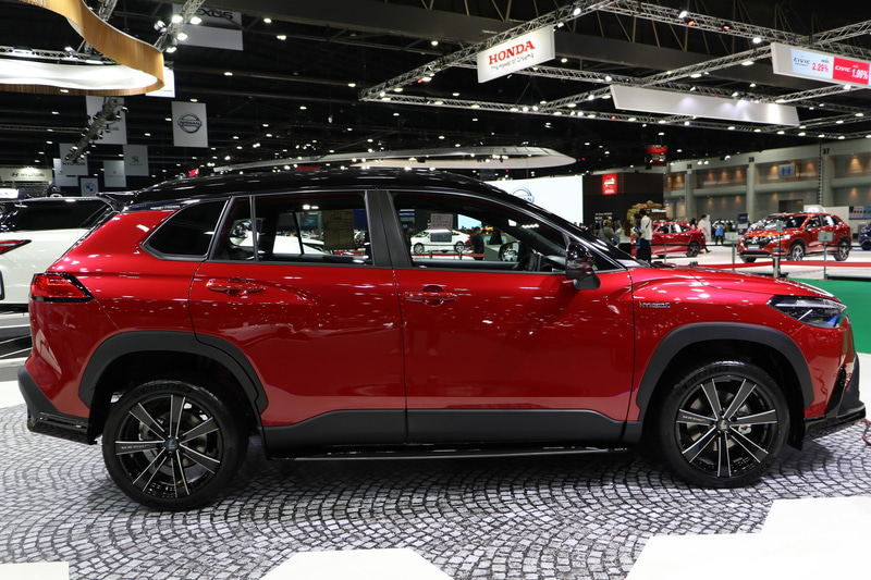 新型コンパクトSUV「カローラ クロス」