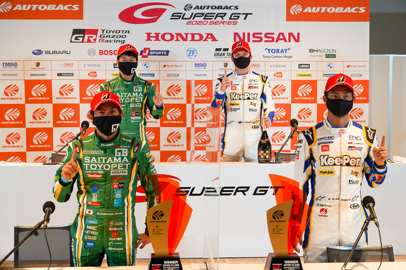 GRスープラがGT500、GT300両クラス制覇した優勝記者会見。右奥がニック・キャシディ選手