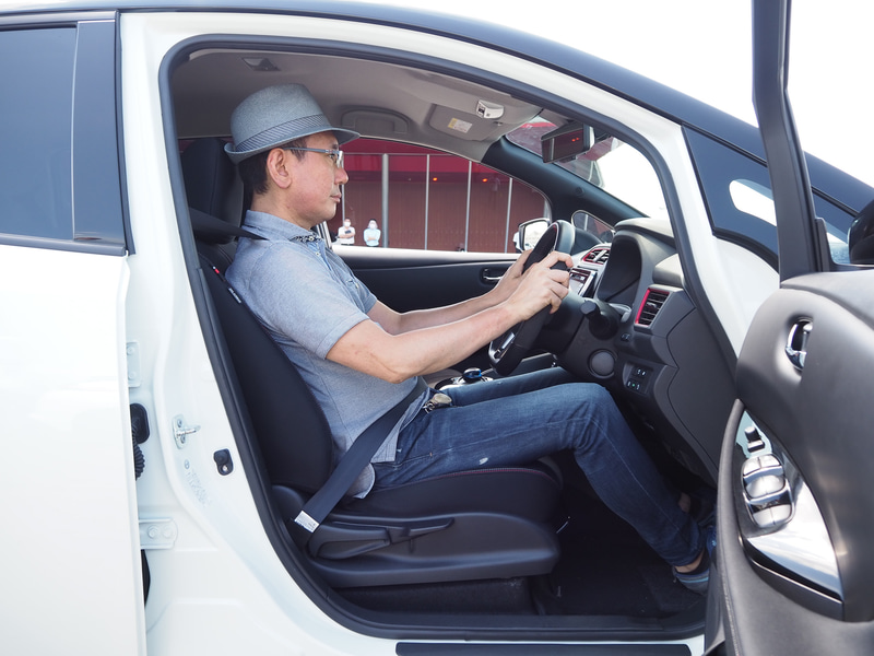 MY20の標準シートはMY18と同じもの。