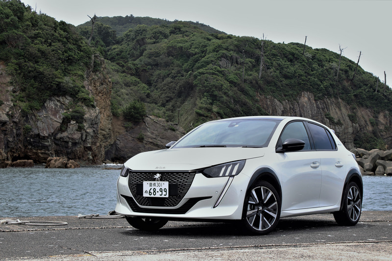 プジョーの新型「208 GT Line」