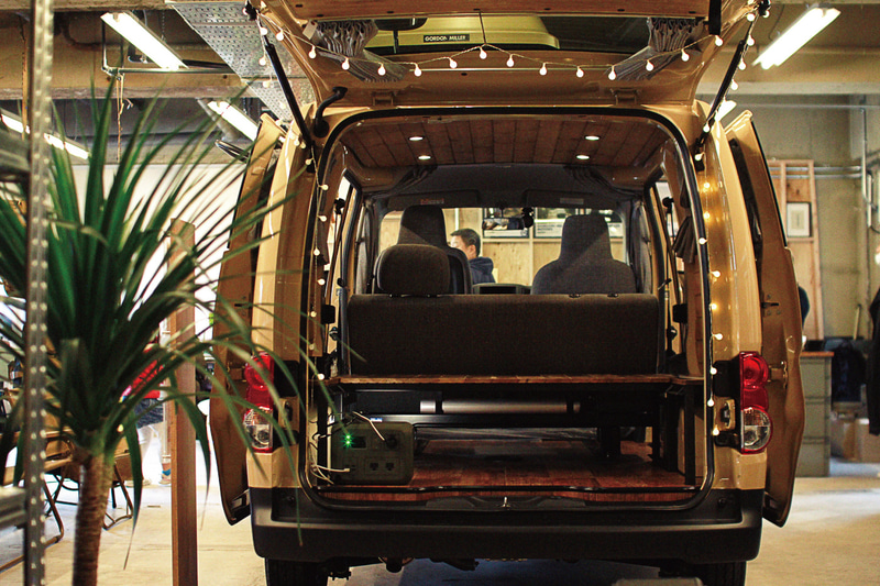 ゴードン ミラー モータースが手掛ける「GMLVAN V-01」「GMLVAN C-01」の展示および商談会を実施。画像は第1回目の開催のもの