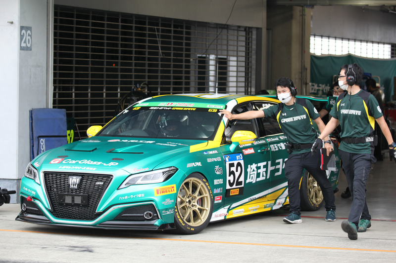 走行は午後、計3回行なわれ、服部選手、平沼選手、吉田選手、服部選手、川合選手の順にドライブ。まずはマイナートラブルの洗い出しを行なった。今後、7月30日に富士で行なわれるS耐合同テストを経て、9月の開幕を目指していく