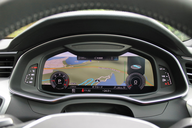 Audiバーチャルコクピットは12.3インチの高精細液晶モニターで、視線をそらさず瞬時に情報を取得できる