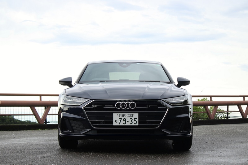 4970×1910×1415mm（全長×全幅×全高）、ホイールベース2925mm、車重1840kg