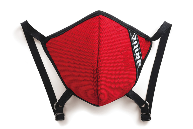 ブリッドのマスクに新色のレッドが追加