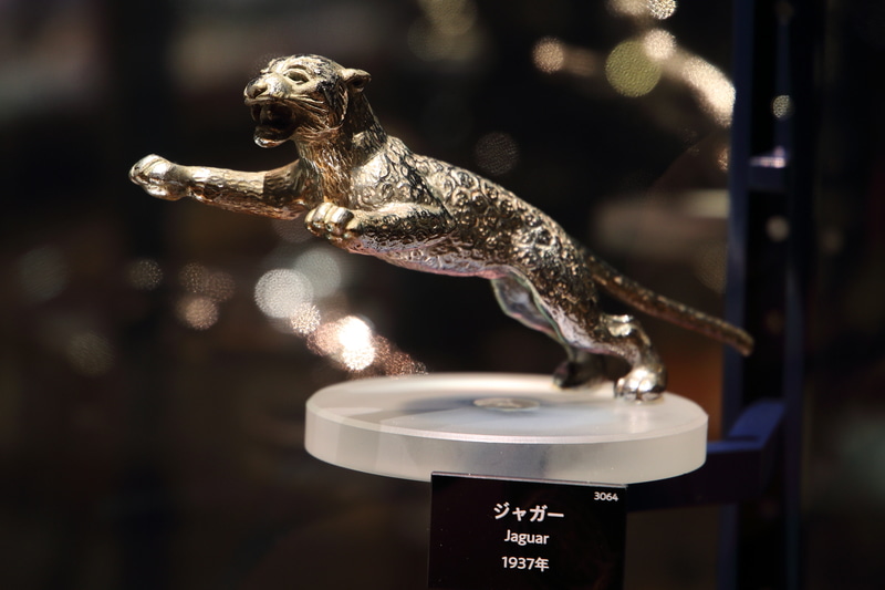 今でもほぼ変わらぬデザインを継承しているもの、時代に合わせて少しずつ変化しているものなどさまざまです