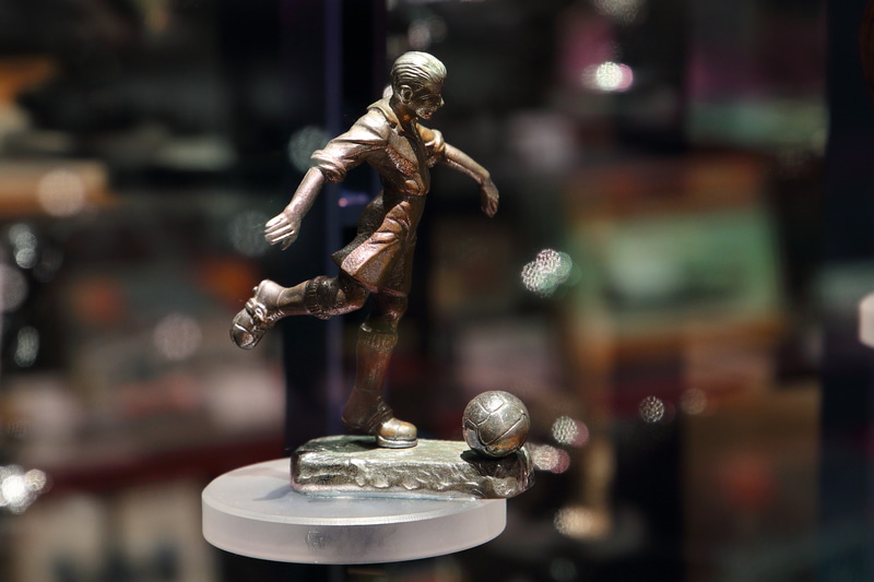 はじめはアフターパーツだったというカーマスコット。オーナーがクルマに自分らしい個性を求める気持ちは昔も今も変わらないようです