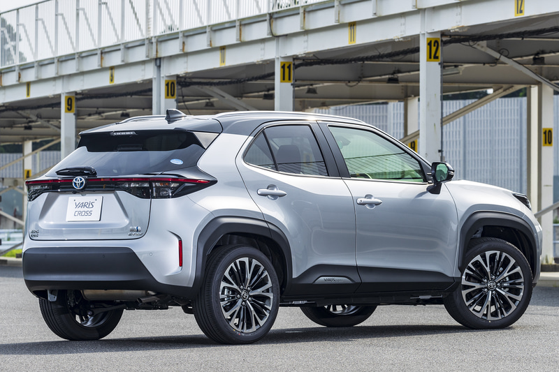 撮影車両はHYBRID G