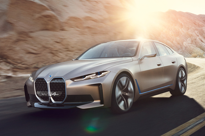 写真は新型EV「i4」のコンセプトモデル「コンセプト i4」