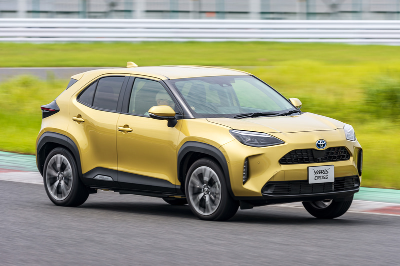 ブラスゴールドメタリックカラーの「HYBRID Z」（FF）