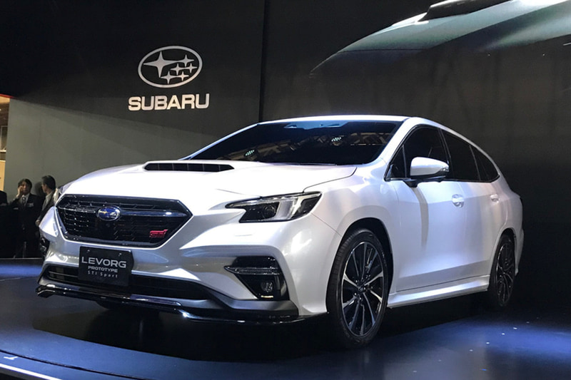 写真は東京オートサロン2020で発表された新型レヴォーグ プロトタイプ STI Sport