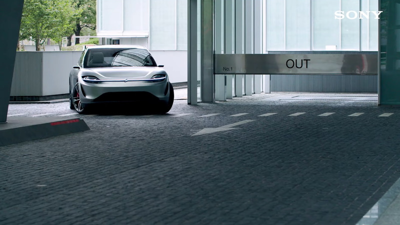 VISION-Sが東京に到着した様子が映し出される