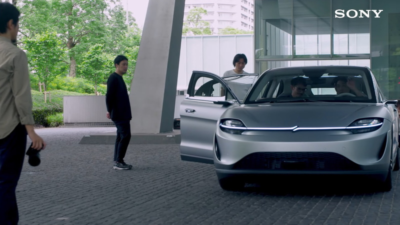 VISION-Sが東京に到着した様子が映し出される