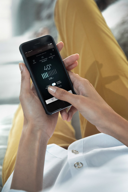 家の中などからスマホでエアコンの操作や充電状況の確認が可能