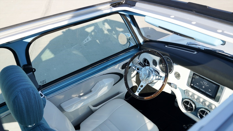 インフォテインメントシステムを標準装備