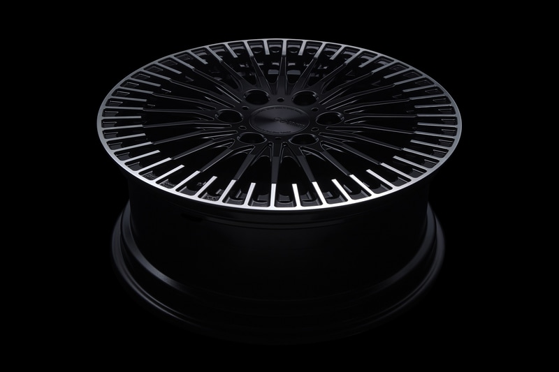 メインフィーチャーに対して、リムからは別の24本スポークをプラスし48本フィンデザインを形成。また、そのすべてのスポークをリングで繋げることでホイール全体としての強度・剛性もアップ