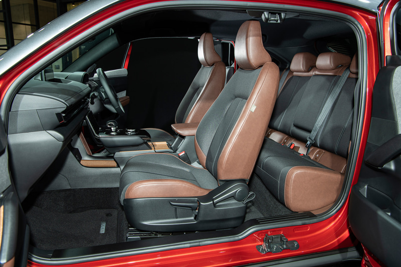 「MAZDA MX-30」マイルドハイブリッドモデル（国内仕様）