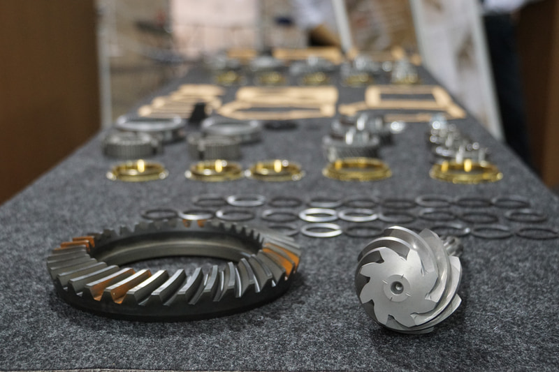 GRヘリテージパーツプロジェクトとして発売される「トヨタ 2000GT」の復刻パーツの展示