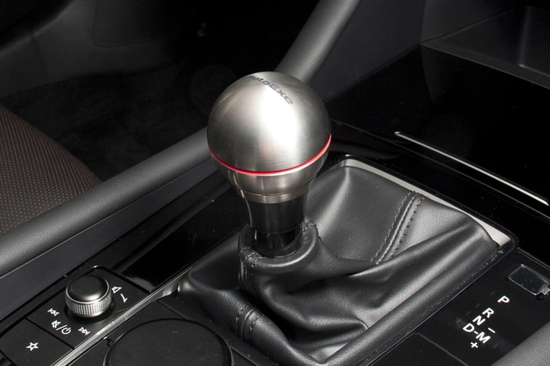 チタンシフトノブ装着イメージ